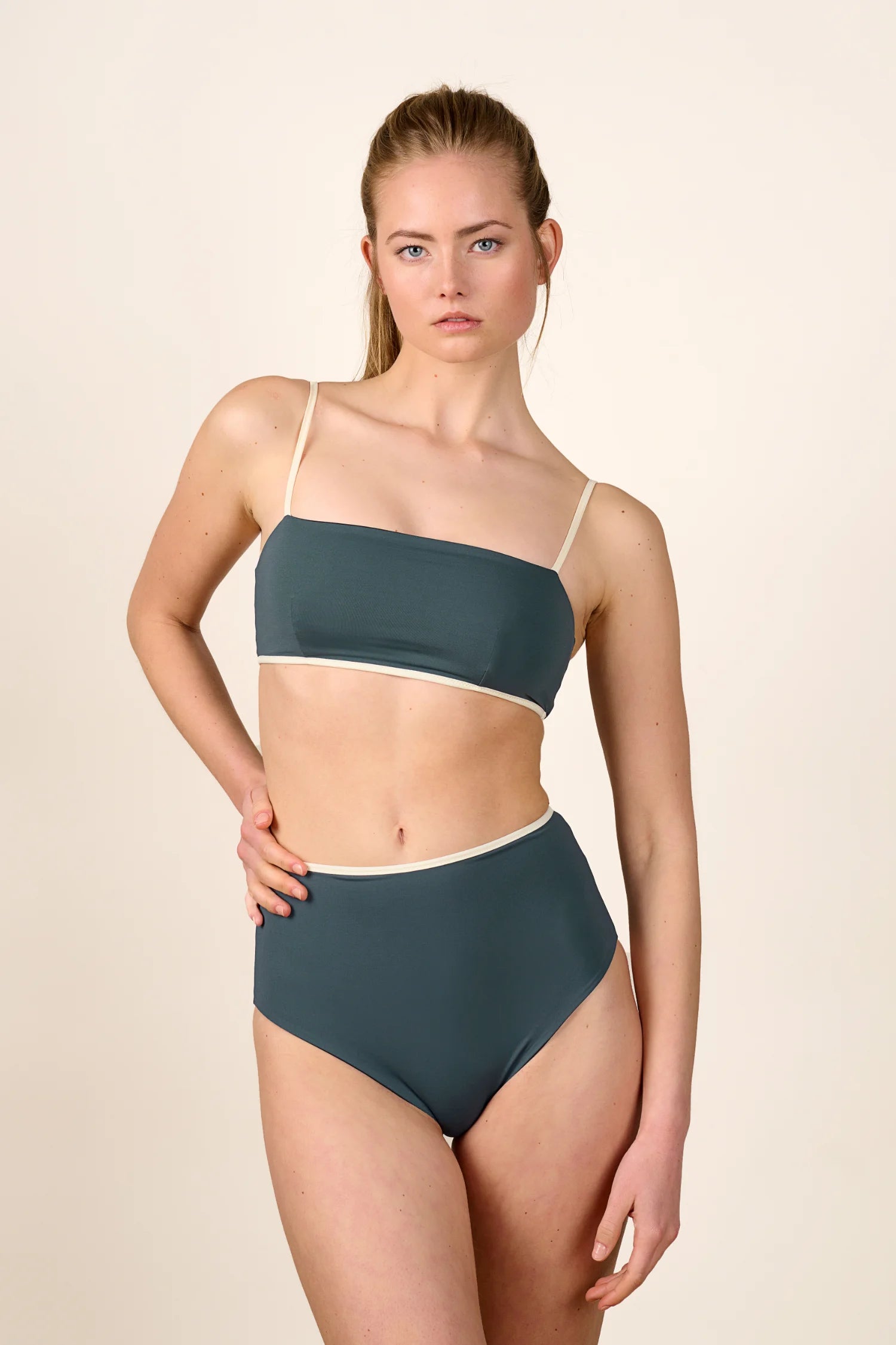 mymarini-highwaist-shorts-classics-high-leg-bikinihose image 2