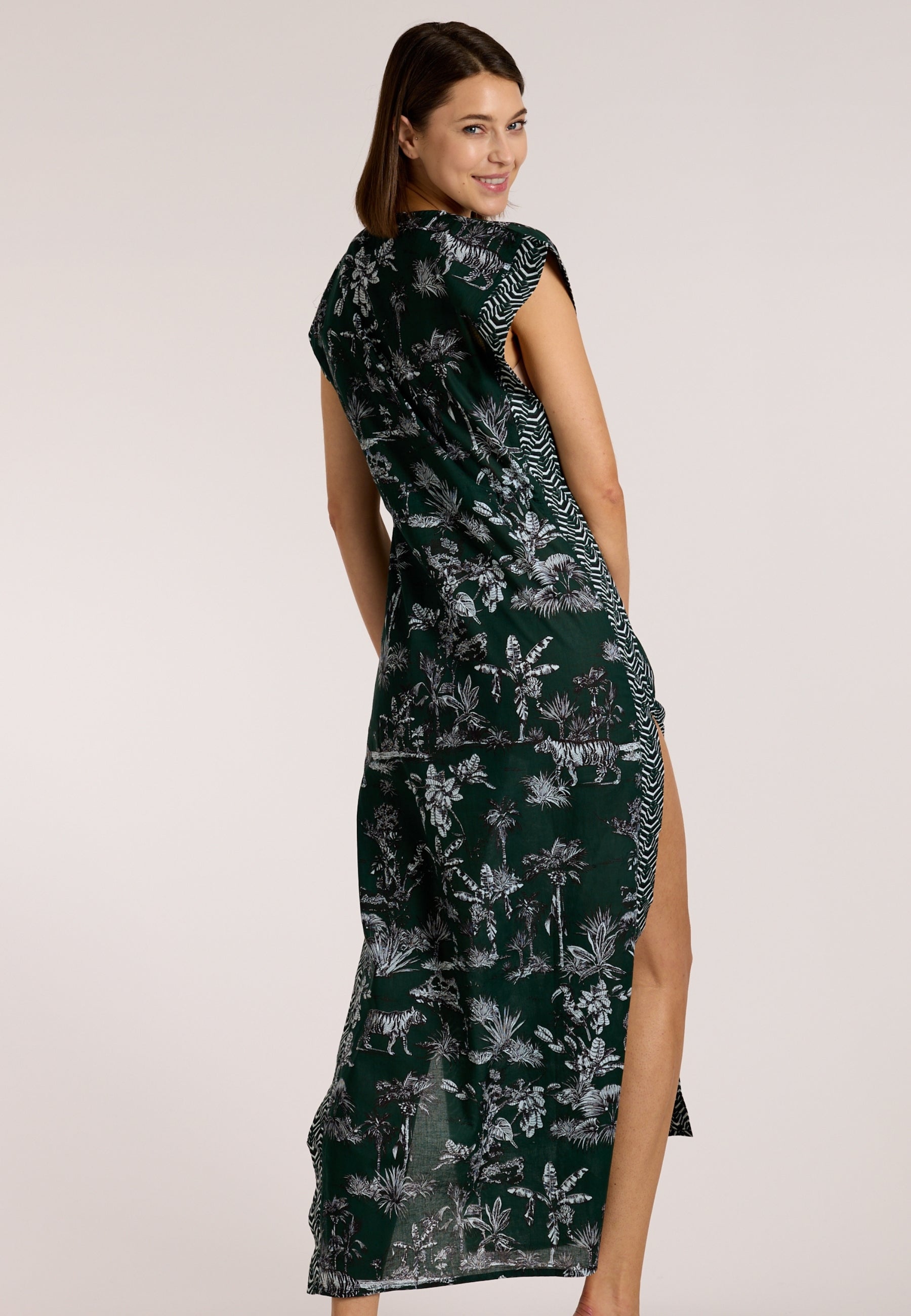 olympia-savanna-maxi-dress-maxikleid-mit-v-ausschnitt image 4