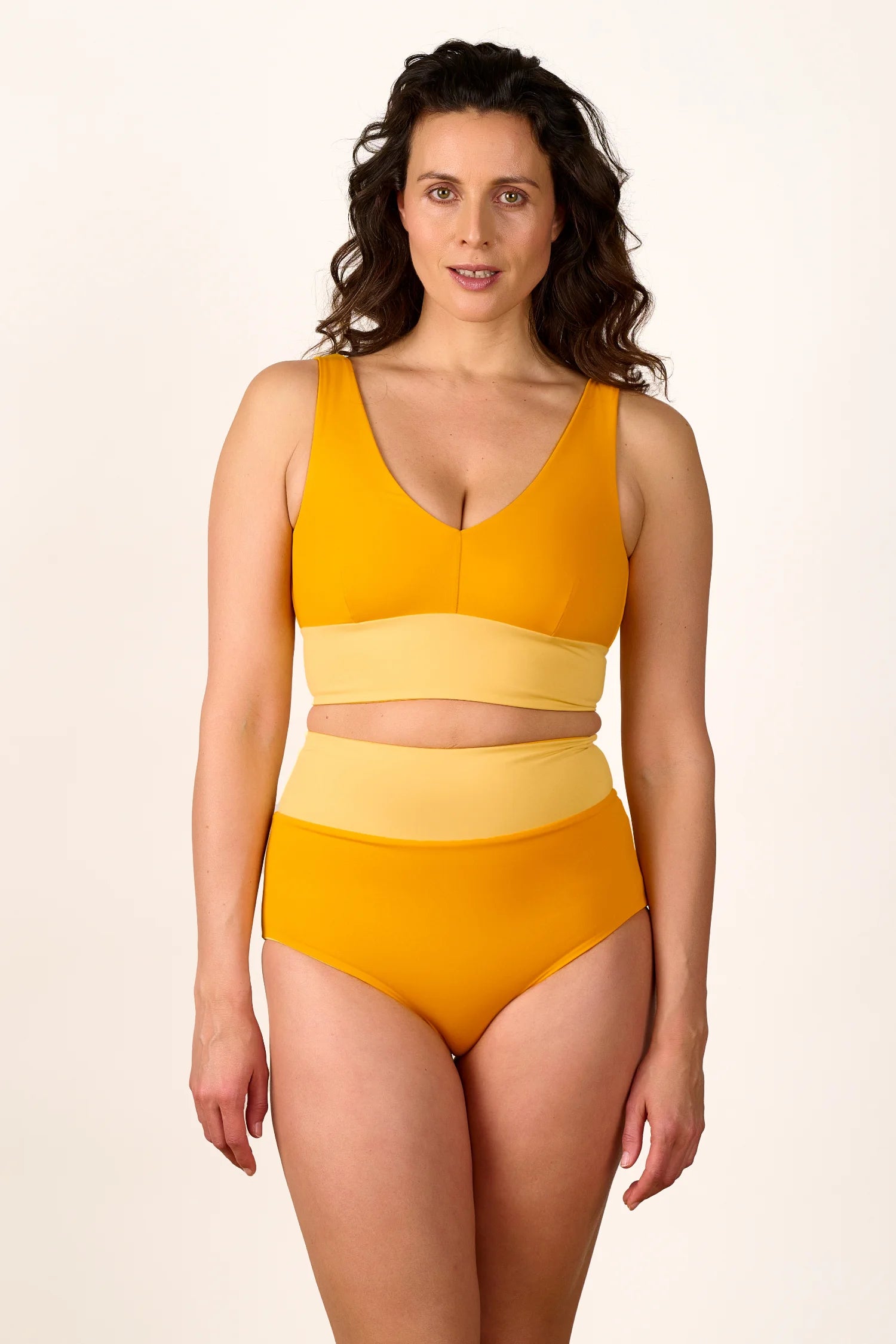 mymarini-yoga-top-soleil-bikini-oberteil-im-sport-bh-schnitt-gelb-wendbar image 1