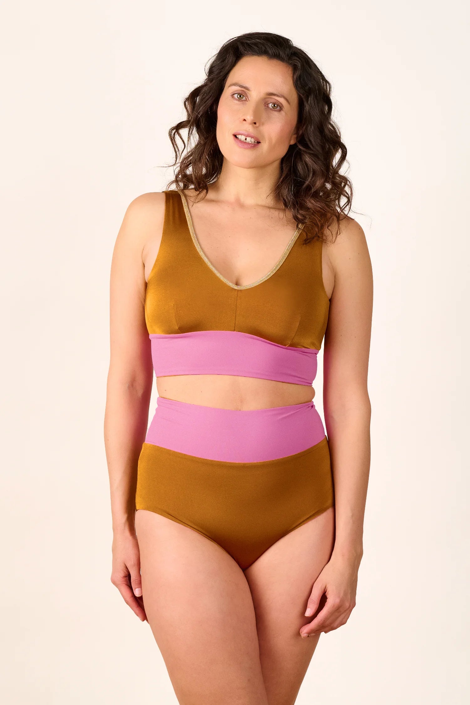 mymarini-yoga-top-shine-bikini-oberteil-bronze image 3