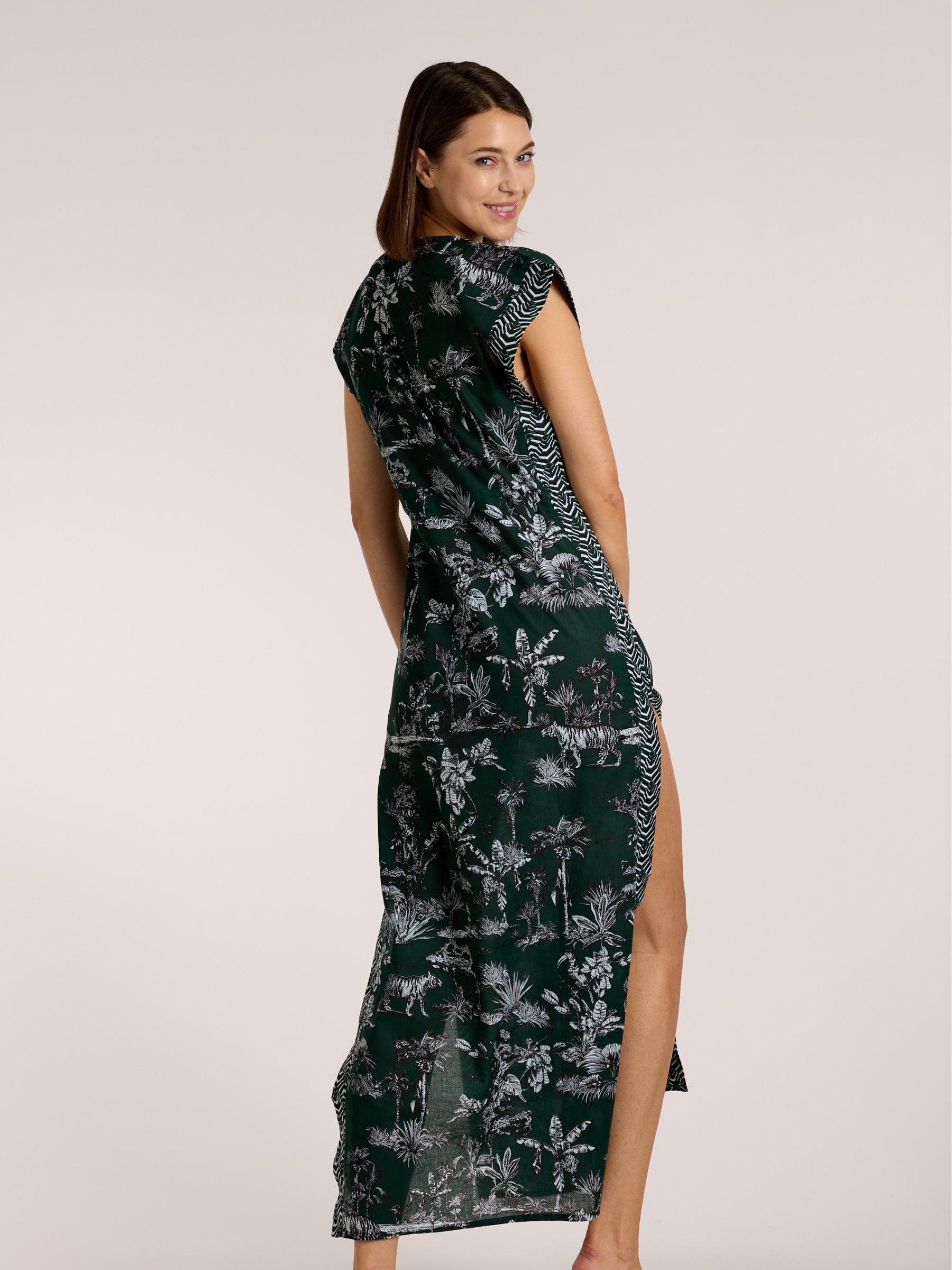 olympia-savanna-maxi-dress-maxikleid-mit-v-ausschnitt image 7