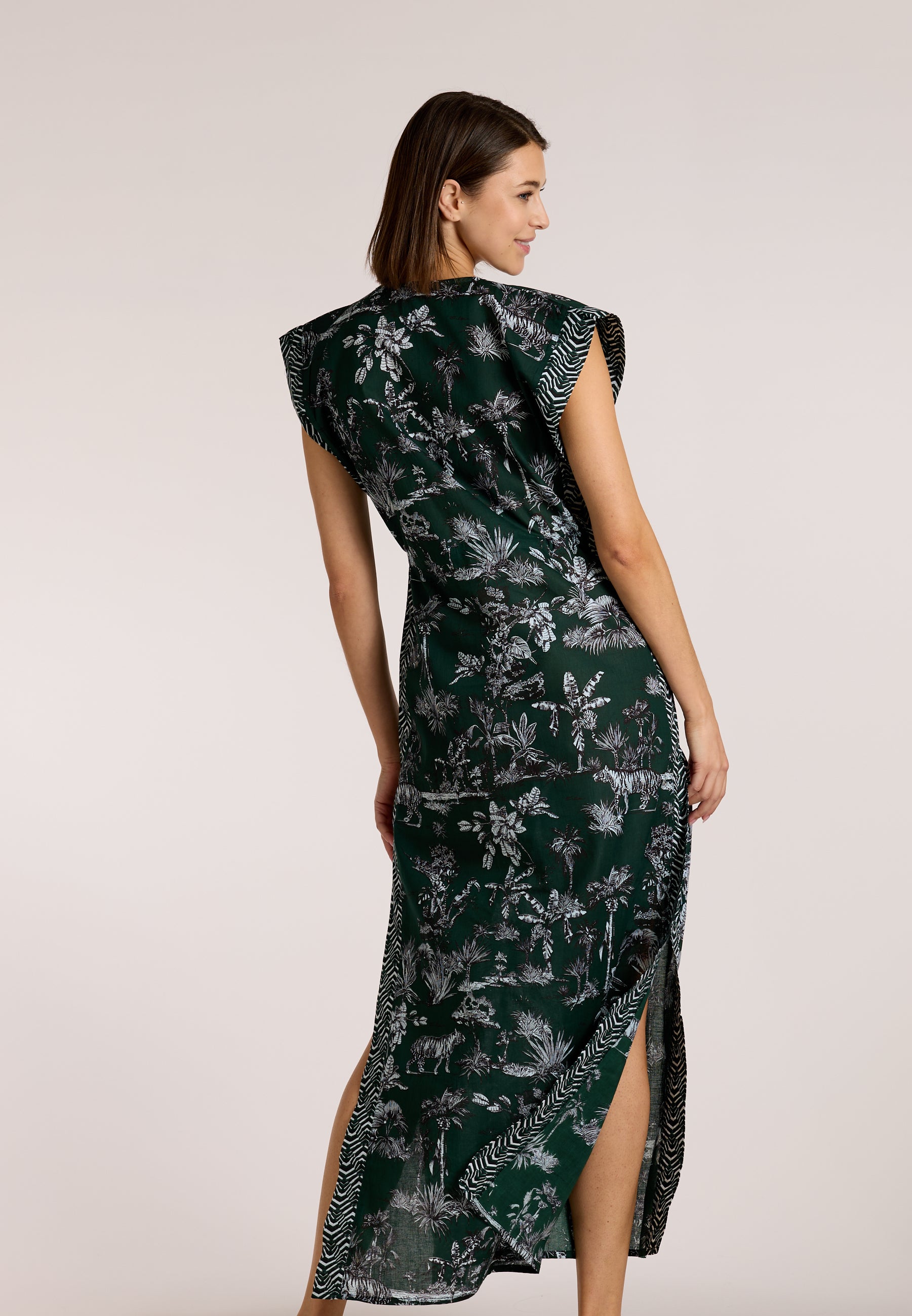 olympia-savanna-maxi-dress-maxikleid-mit-v-ausschnitt image 5