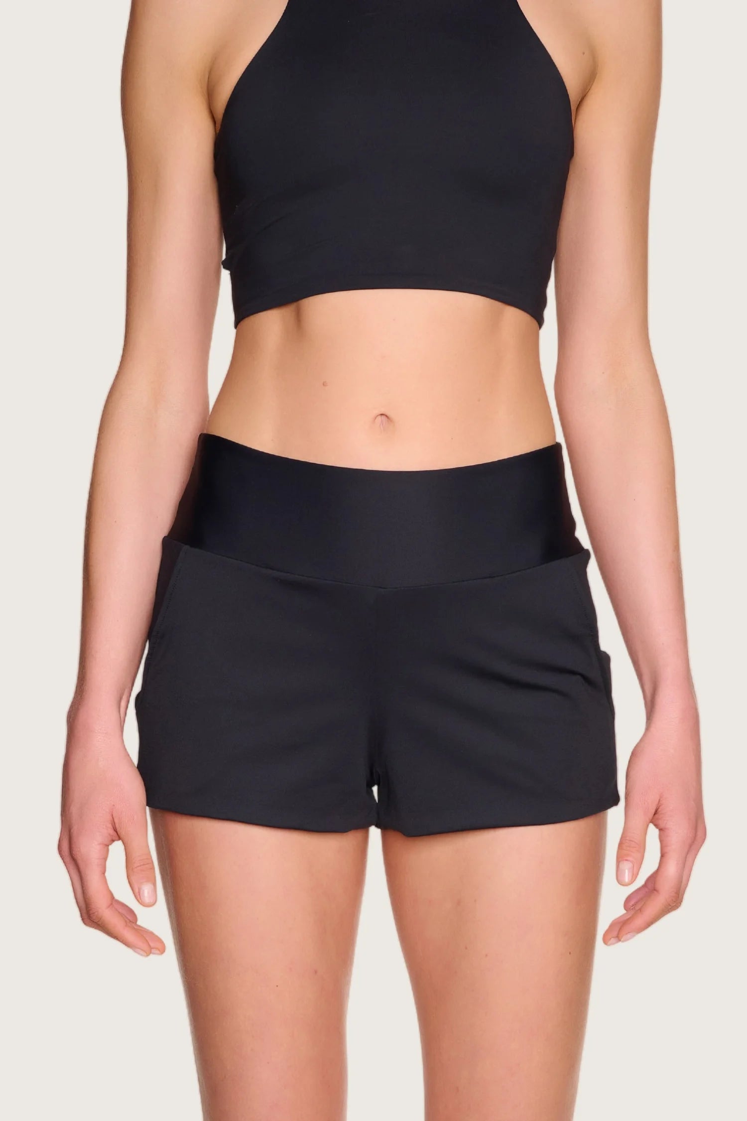 mymarini-loose-shorts-classics-aktive-shorts-mit-taschen-black-grey image 1