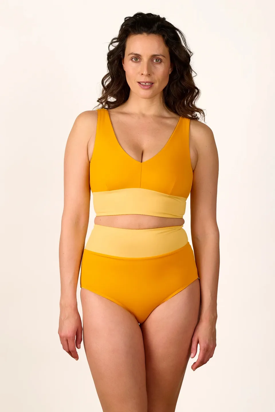 mymarini-yoga-top-soleil-bikini-oberteil-im-sport-bh-schnitt-gelb-wendbar image 1