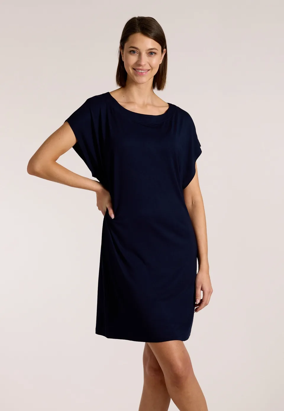 sunmarin-midnight-oversized-strandshirt-in-navy image 1
