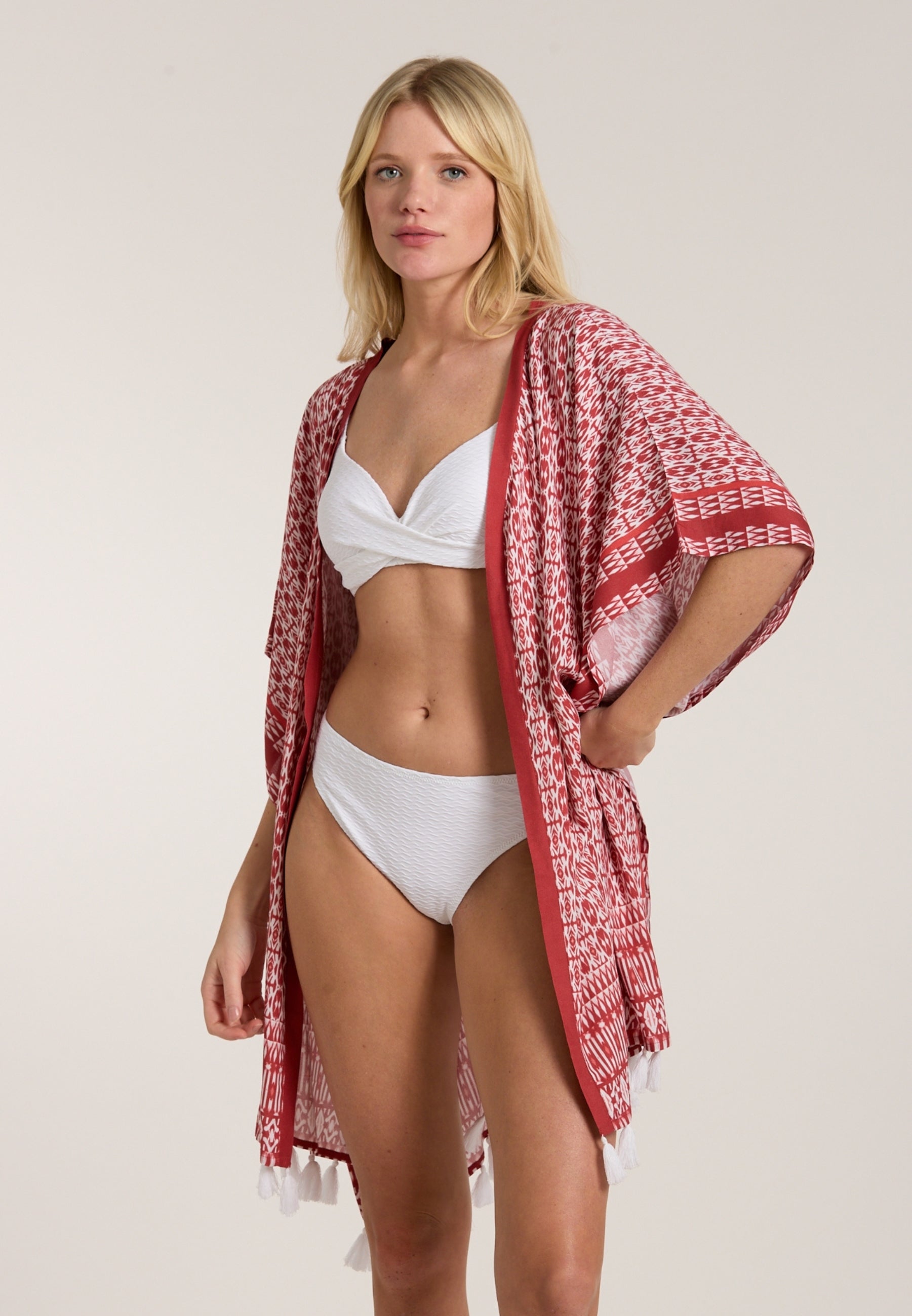 olympia-ethno-beach-cape-strandponcho-berwurf-mit-ikat-print-und-quasten image 2