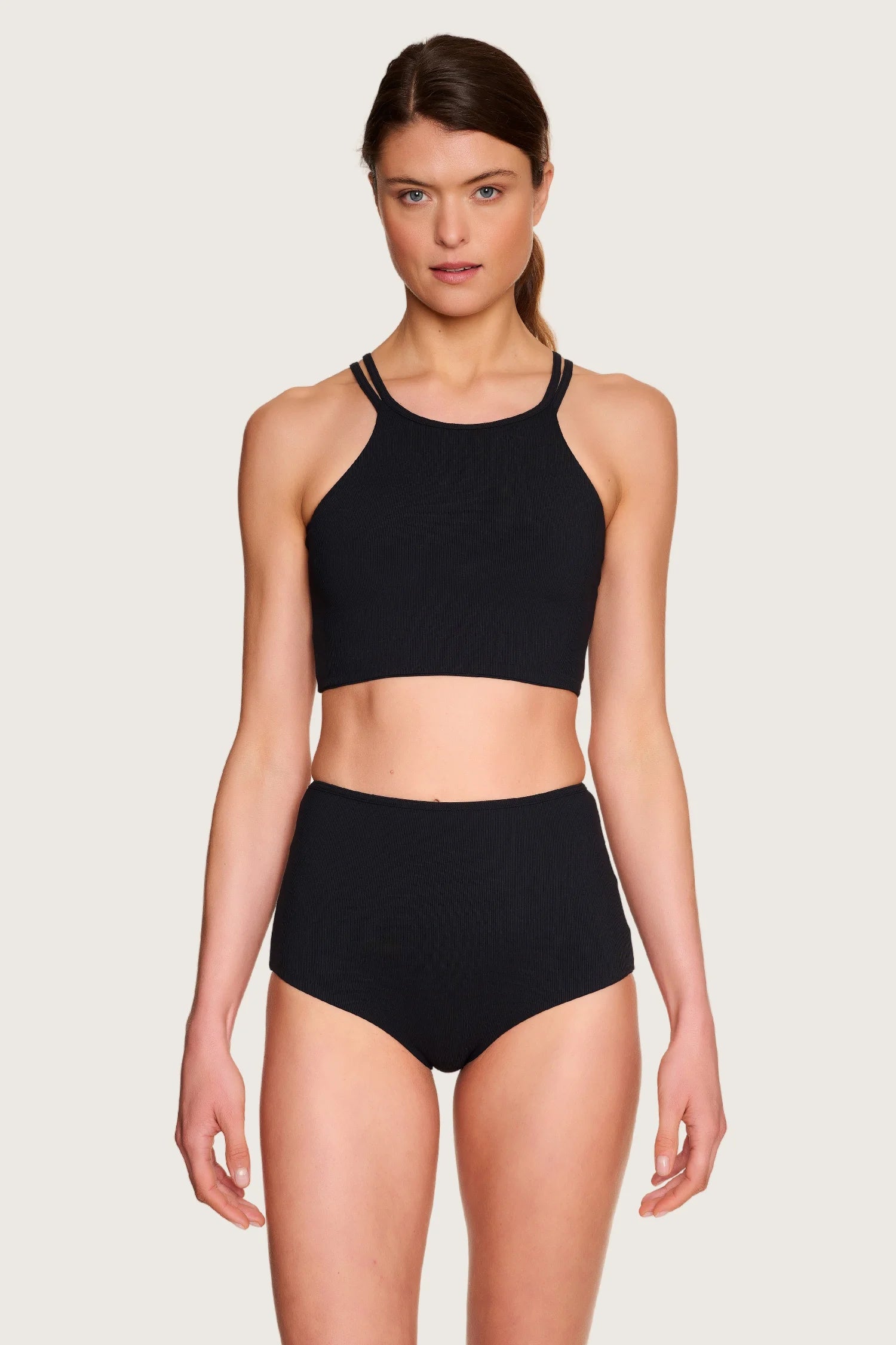 mymarini-grace-set-bikini-set-schwarz-longline-top-highwaist-shorts image 4